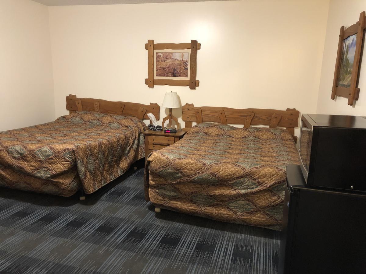 Agassiz Park Lodge - Under New Management McCreary المظهر الخارجي الصورة