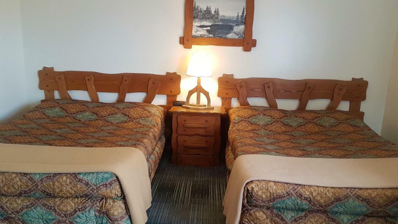 Agassiz Park Lodge - Under New Management McCreary المظهر الخارجي الصورة
