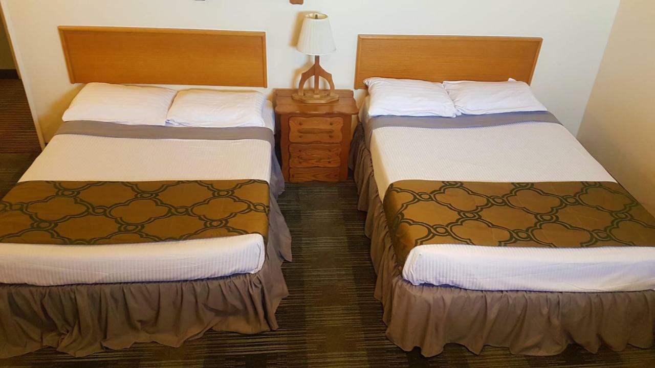 Agassiz Park Lodge - Under New Management McCreary المظهر الخارجي الصورة